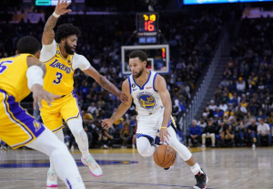 Read more about the article NBA>> 戴維斯28分 率領湖人小將 險勝勇士止3連敗!!!