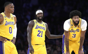 Read more about the article NBA>> 湖人熱身賽慘敗國王30分  詹姆斯7投0中 湖人「三巨頭」熱身賽亮相竟無力回天!?