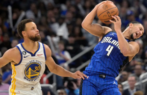 Read more about the article NBA>>柯瑞轟39分無用！輸墊底魔術 勇士苦吞4連敗!!