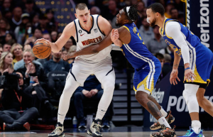 Read more about the article NBA>>柯瑞28分無用!! 勇士難破金塊約基奇大三元就贏球紀錄!?