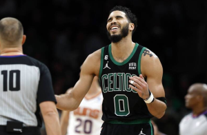 Read more about the article NBA>>前役打爆籃網 龍頭塞爾提克今慘遭太陽修理!!