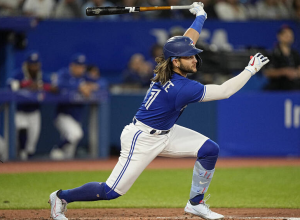 Read more about the article MLB>> 3年約涵蓋所有薪資仲裁年！ 藍鳥綁住美聯安打王!?