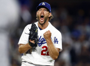 Read more about the article MLB》現代神之左投！ 克蕭7局9K無失分收生涯第200勝!!!