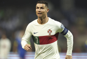 Read more about the article 足球>>C羅惹上麻煩了!? 因聯名NFT暴跌遭投資人集體求償310億!?